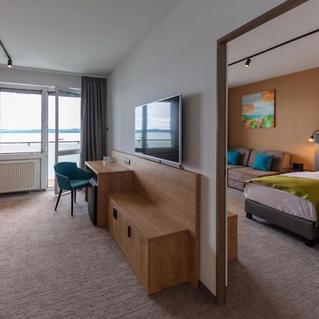 Hotel Otp Balatonszárszó 外观 照片