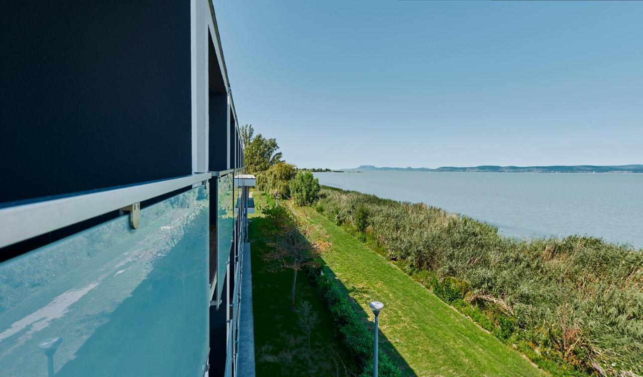 Hotel Otp Balatonszárszó 外观 照片