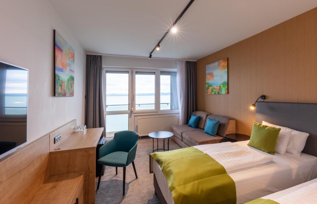 Hotel Otp Balatonszárszó 外观 照片